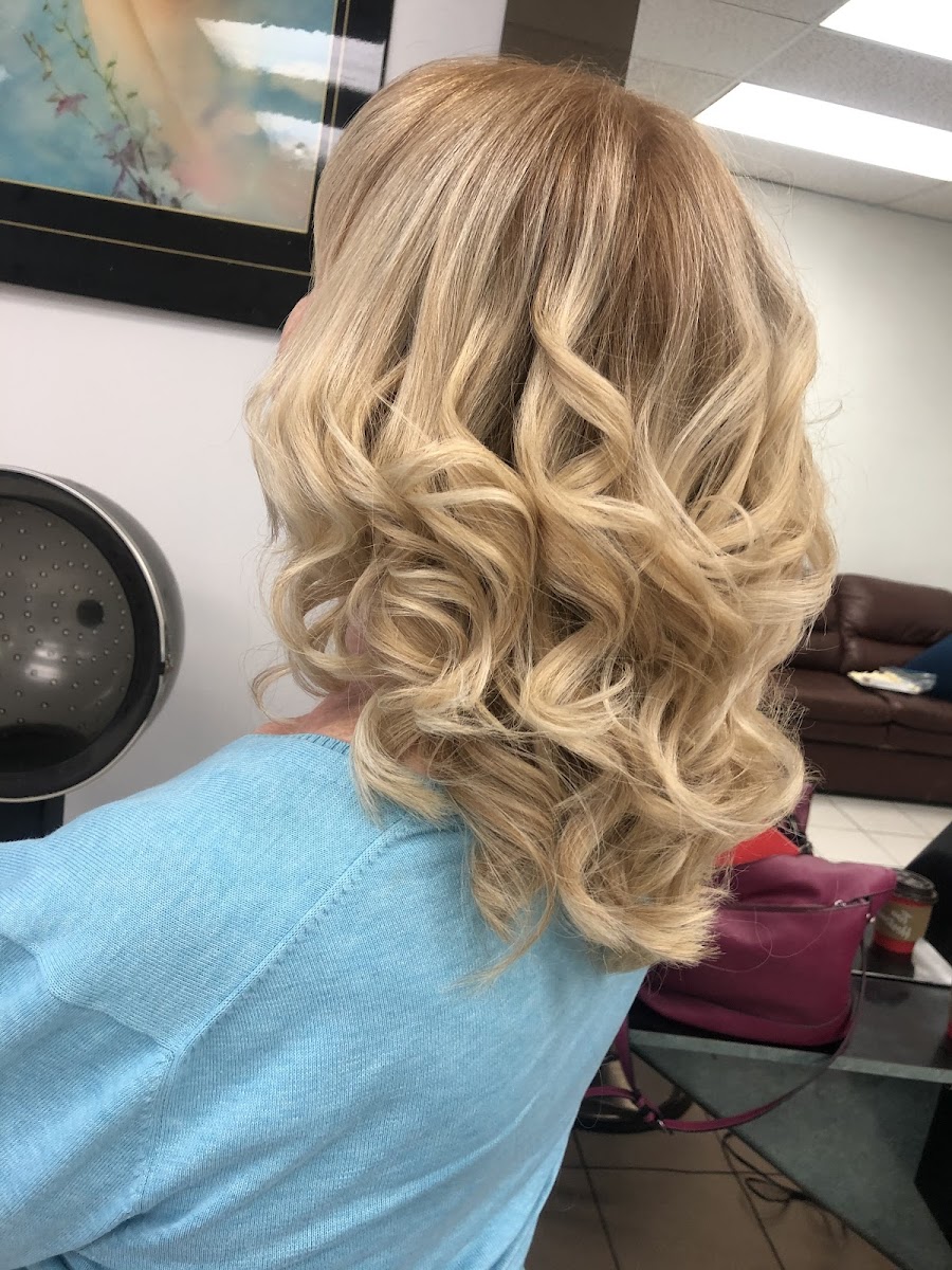 Adulis Hair Salon â Beauty & Spa in Toronto - Image 2