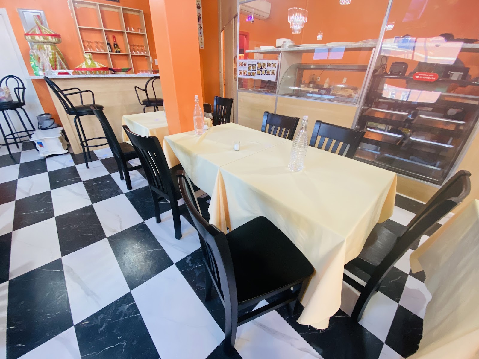 Restaurant Nakfa β Restaurant / Cafe in Montreal - Image 1