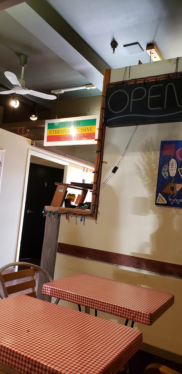 Messob Ethiopian Cuisine β Restaurant / Cafe in Victoria - Image 3
