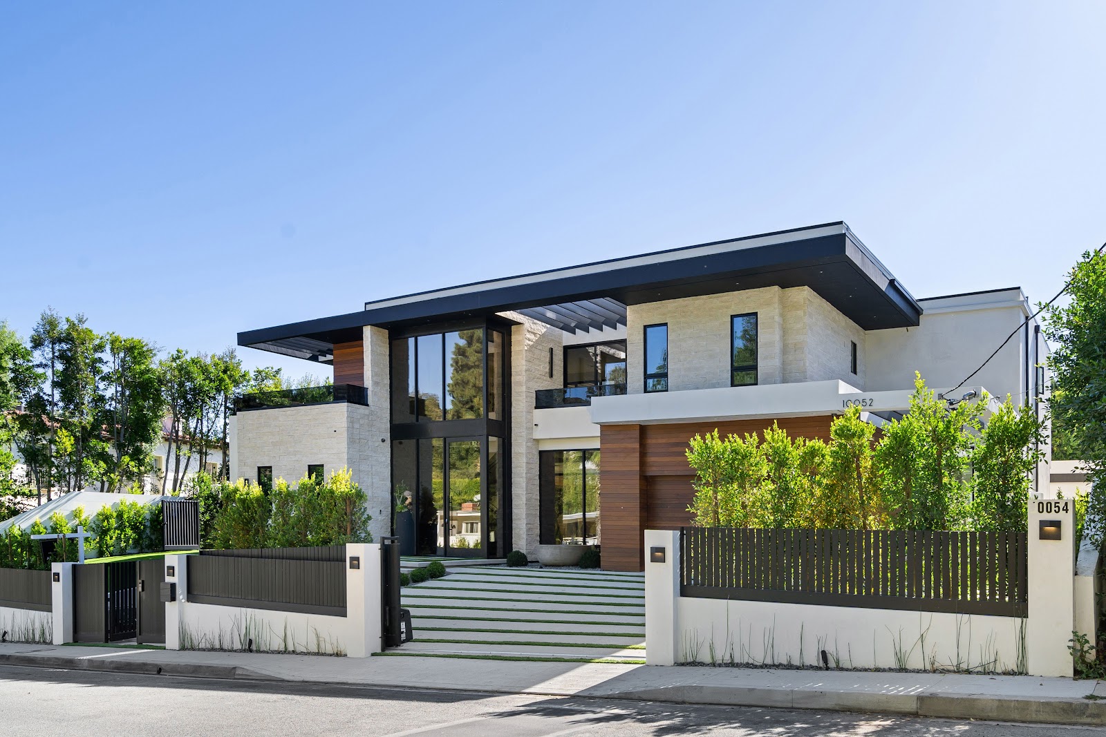 Eden Mesganaw Real Estate Agent — Real Estate in Toronto - Image 3