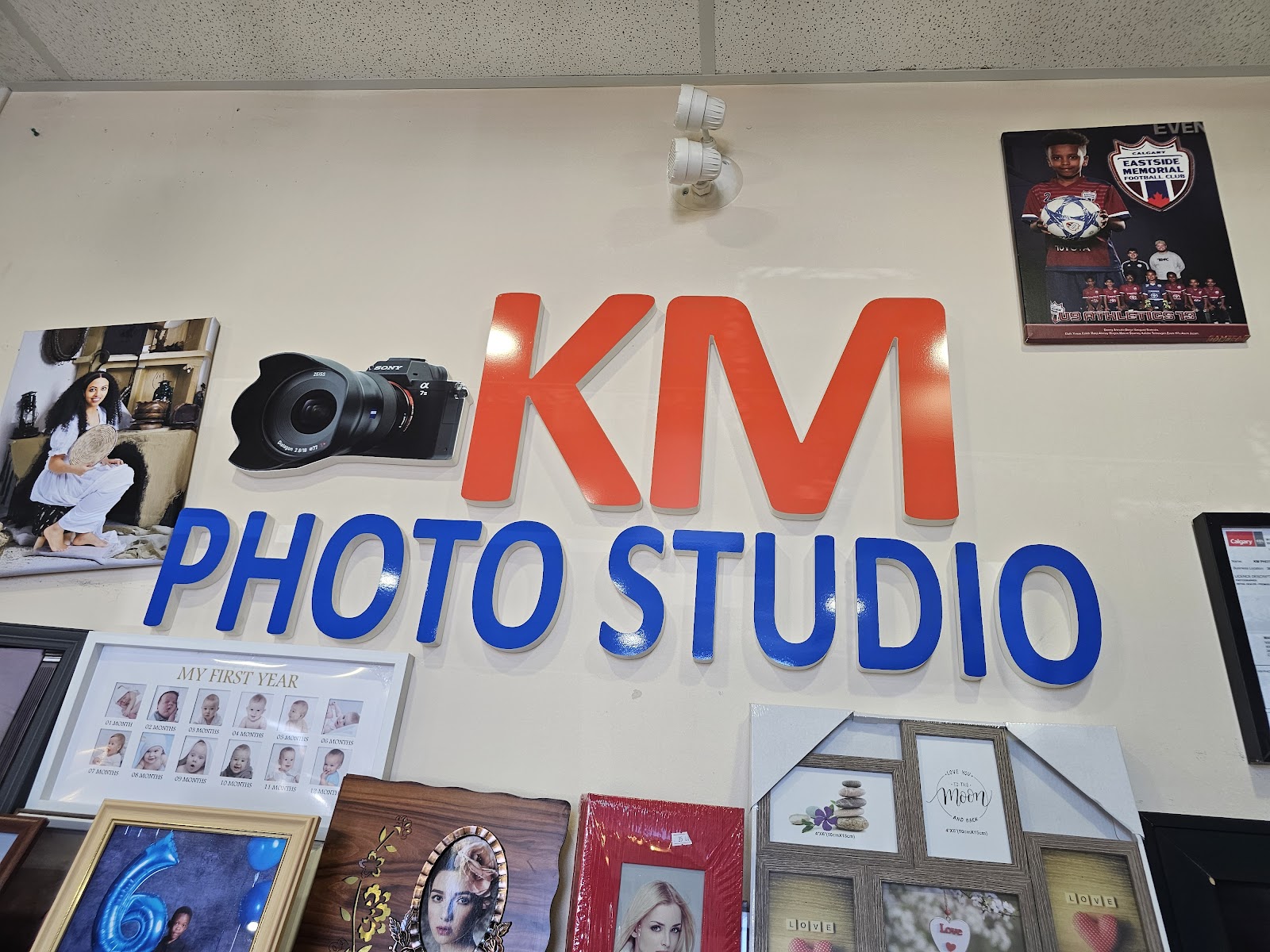 KM Photo Studio LTD. β Arts & Entertainment in Calgary - Image 2