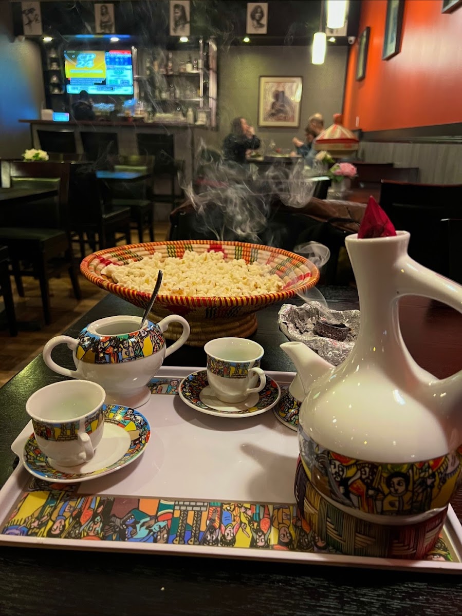Abyssinia Ethiopian Restaurant & Bar โ Restaurant / Cafe in Toronto - Image 4