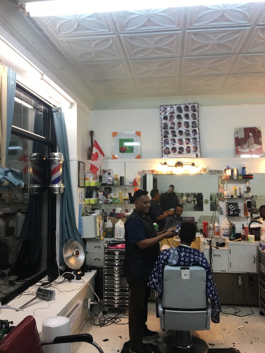 Solomon Barber Shop β Barbers in Toronto - Image 2