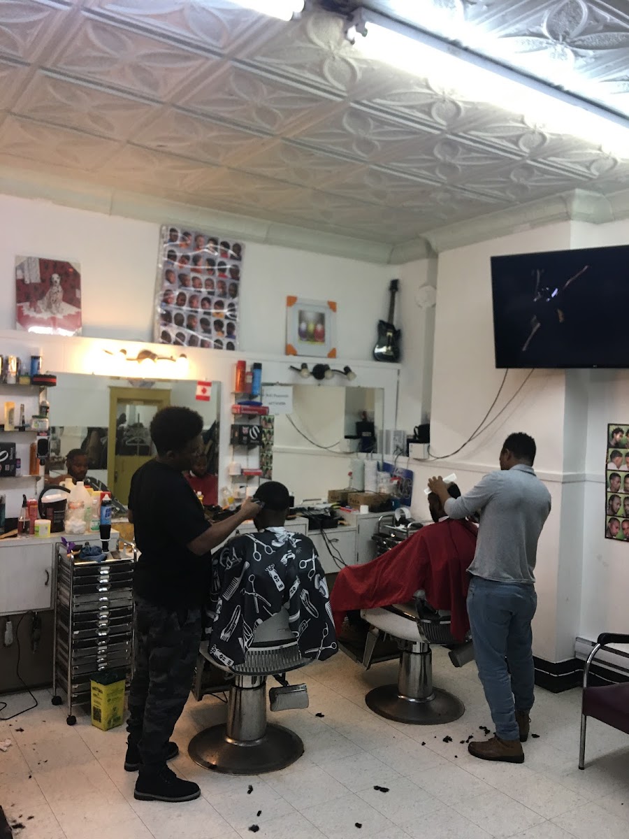 Solomon Barber Shop β Barbers in Toronto - Image 3