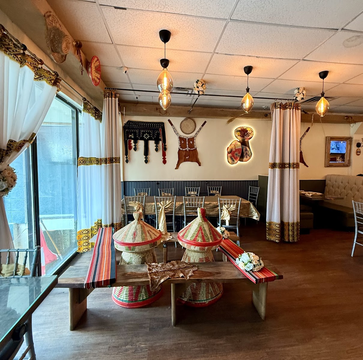 Mesobs Restaurant β Restaurant / Cafe in Toronto - Image 4