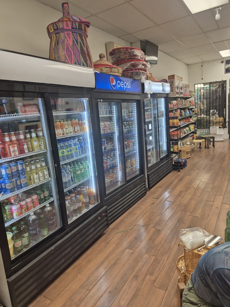 Yowhana Variety Store — Convenience | Grocery Store in Toronto - Image 4