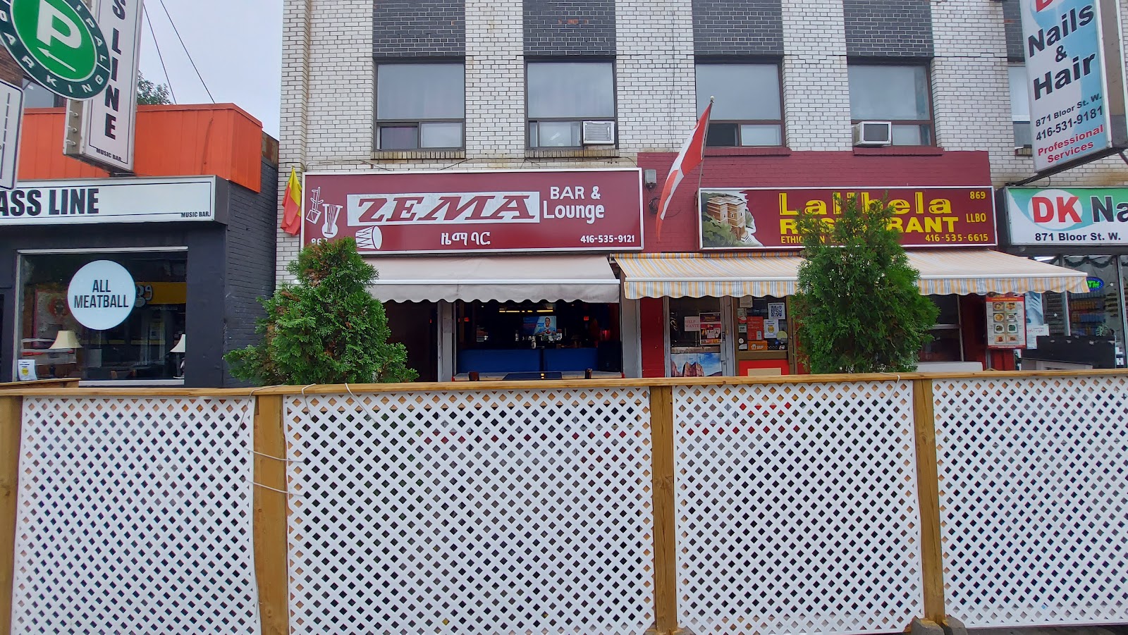 Zema Lounge & Bar โ Restaurant / Cafe in Toronto - Image 2