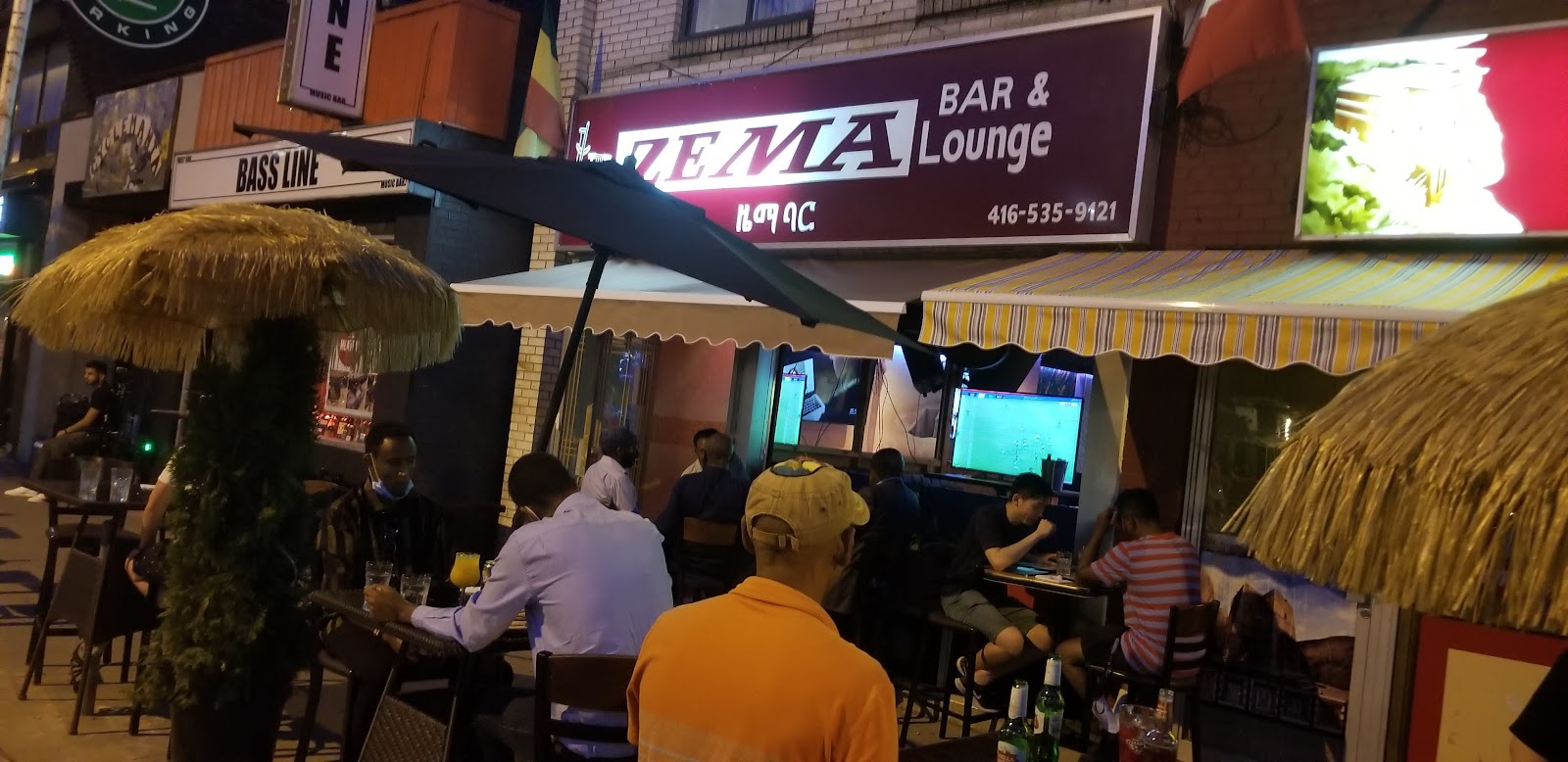 Zema Lounge & Bar โ Restaurant / Cafe in Toronto - Image 3