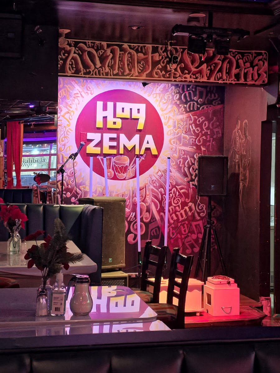 Zema Lounge & Bar โ Restaurant / Cafe in Toronto - Image 4