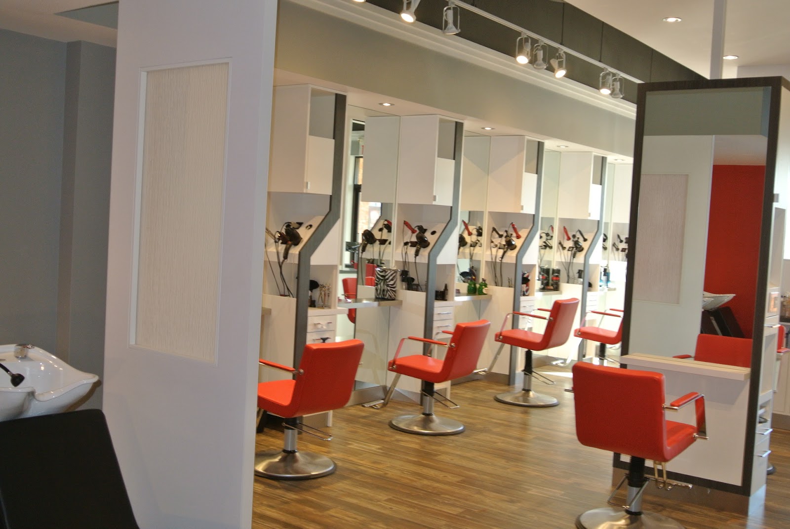 Salem Beauty â Beauty & Spa in Oakville - Image 4