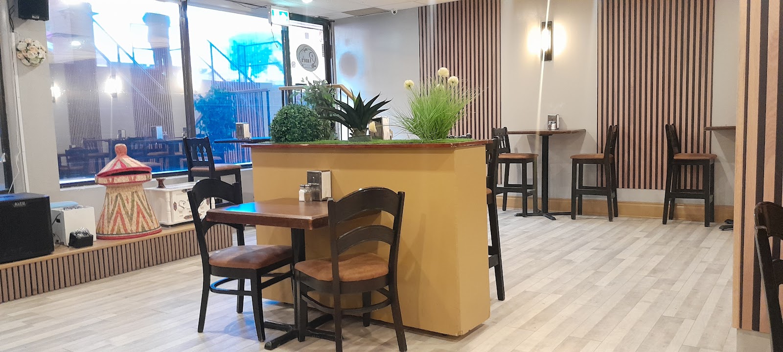 Rade’s Restaurant — Restaurant / Cafe in Kitchener - Image 3
