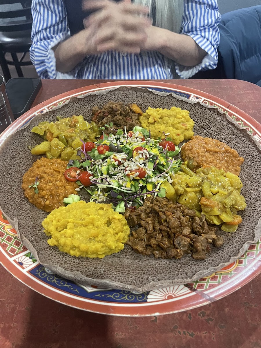 Massawa Restaurant β Restaurant / Cafe in Toronto - Image 2