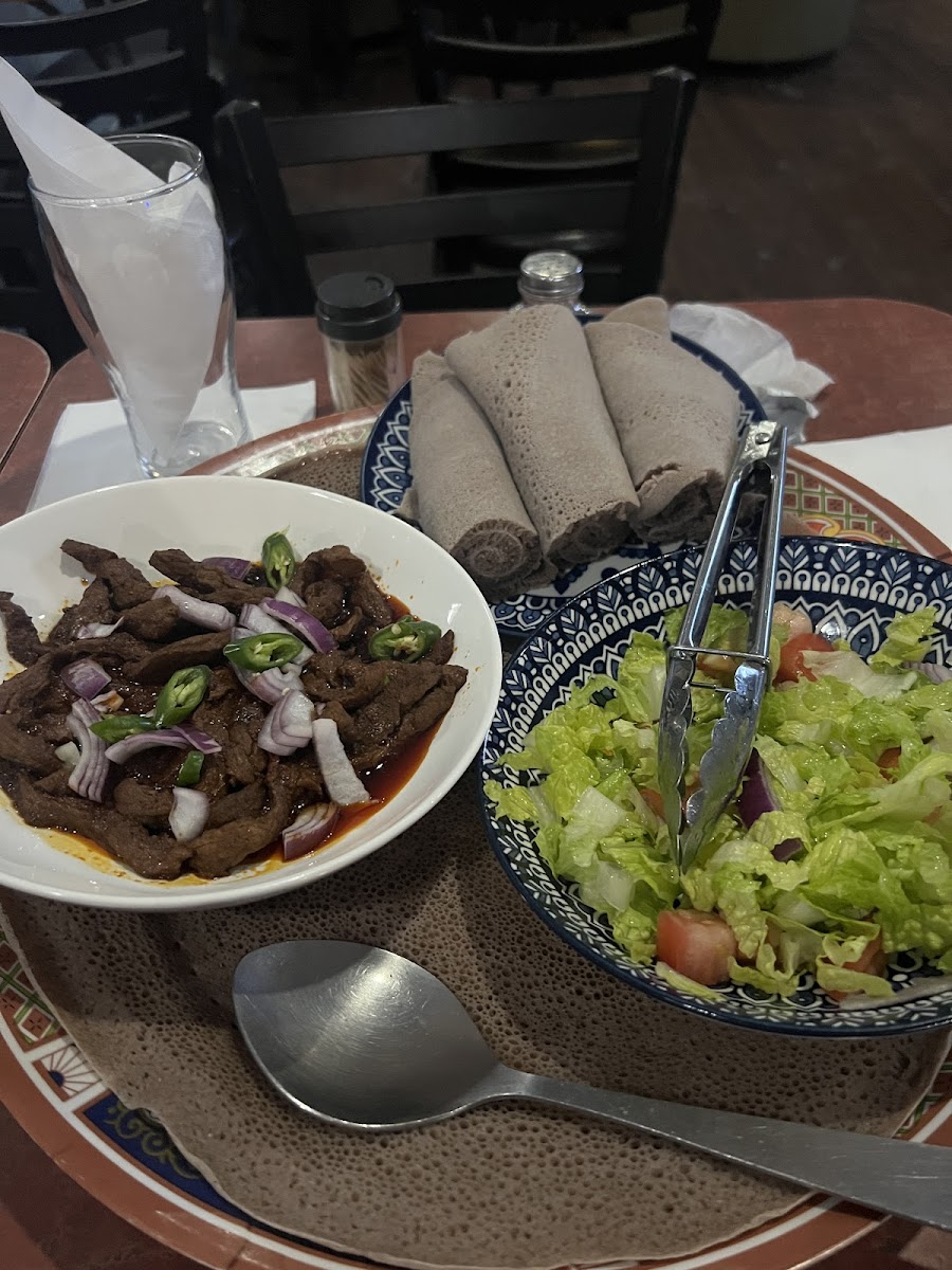 Massawa Restaurant β Restaurant / Cafe in Toronto - Image 4