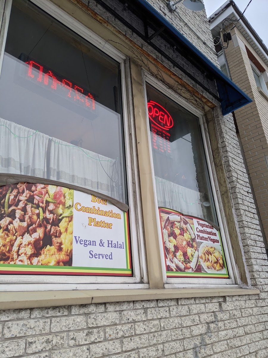 Blue Nile Ethiopian β Restaurant / Cafe in Ottawa - Image 2