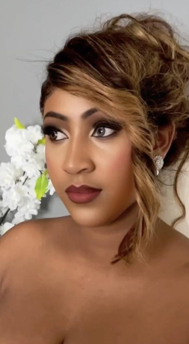 Freedom makeup and hair style โ Beauty & Spa in Calgary - Image 1