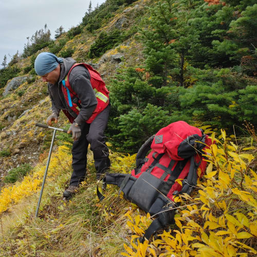 Retrieving deep B-horizon soil samples using a Dutch auger on steep terrain