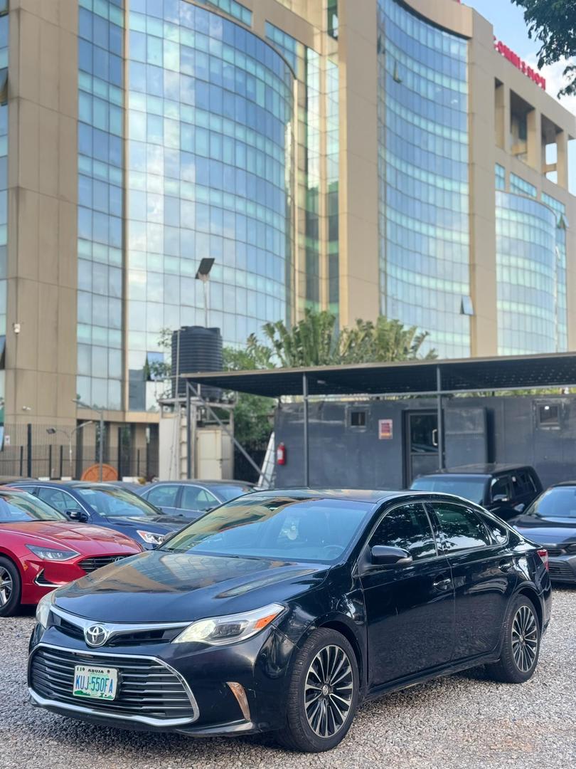 TOYOTA AVALON