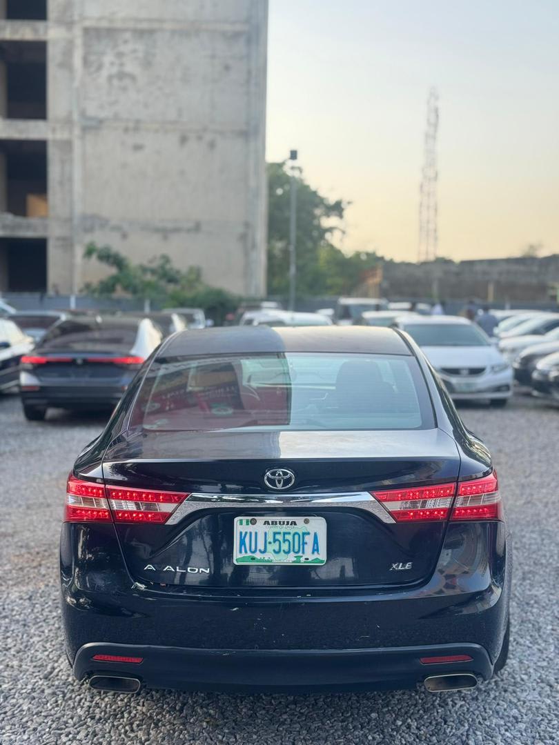 TOYOTA AVALON