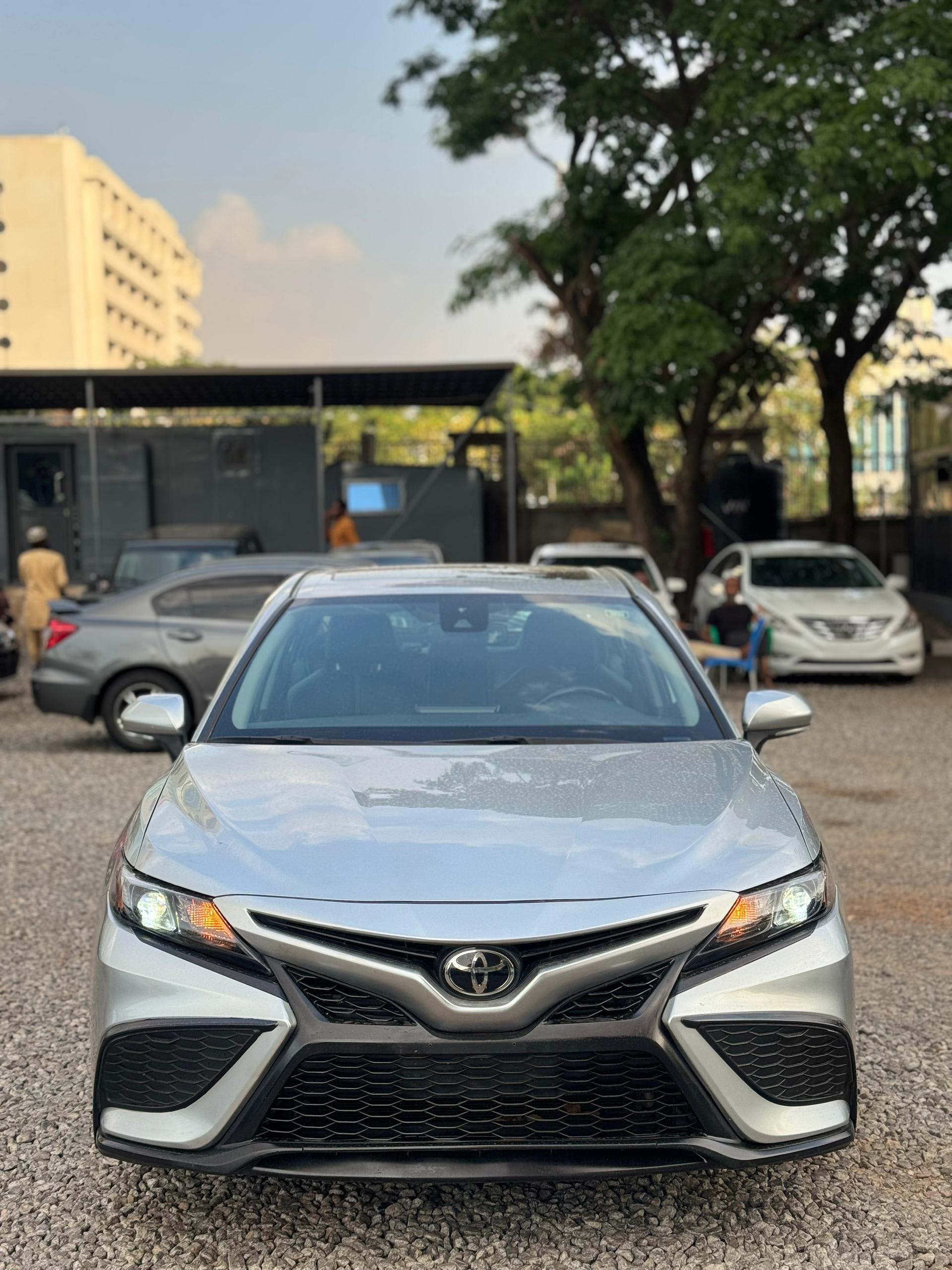 TOYOTA SE