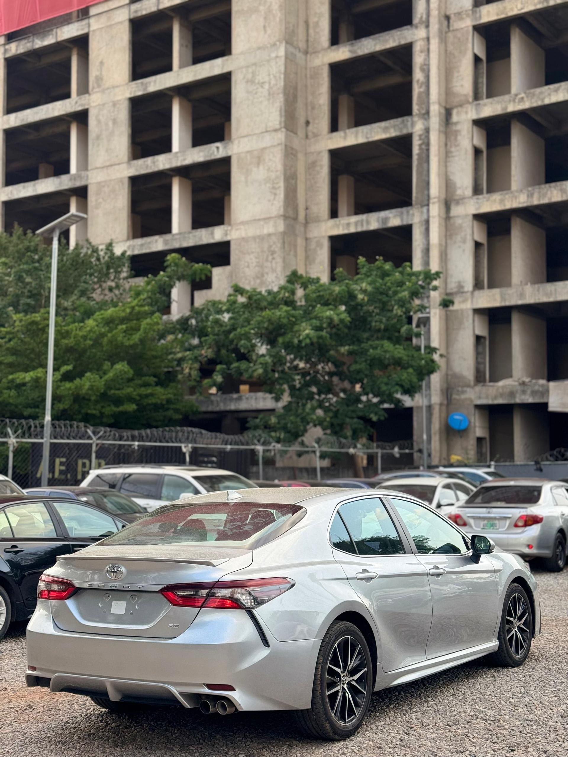 TOYOTA SE