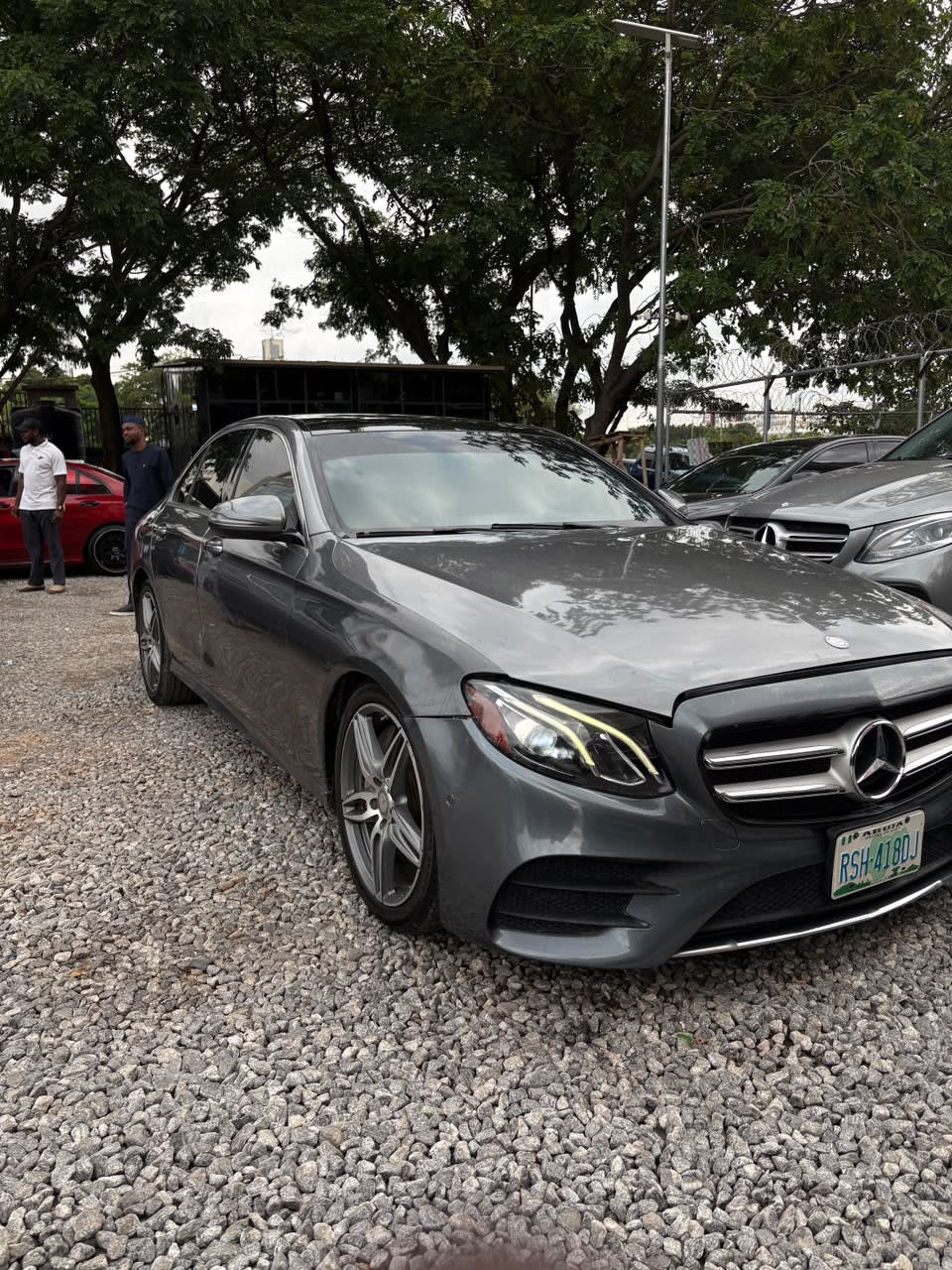 Mercedes Benz E300