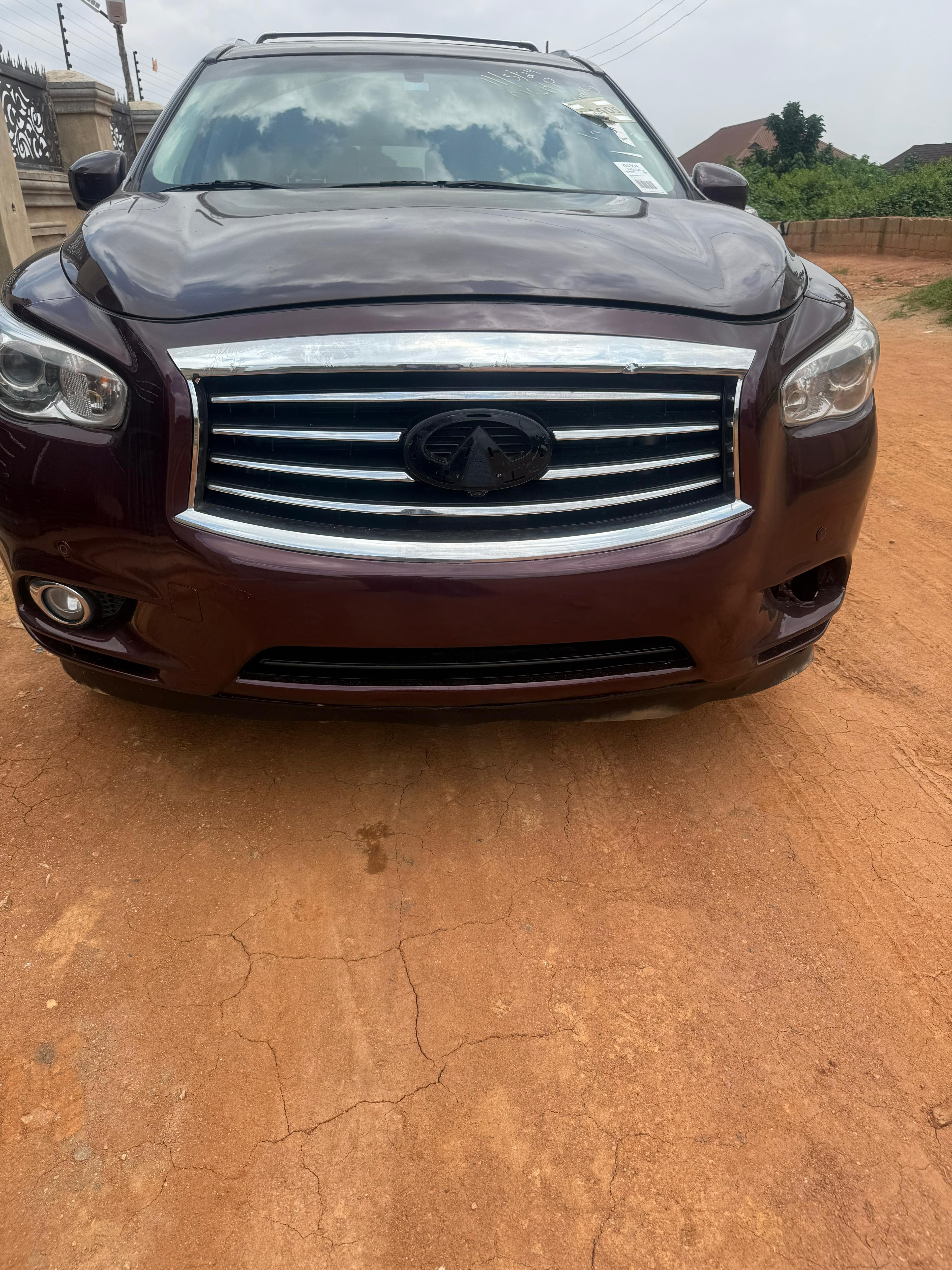 Infiniti JX 35