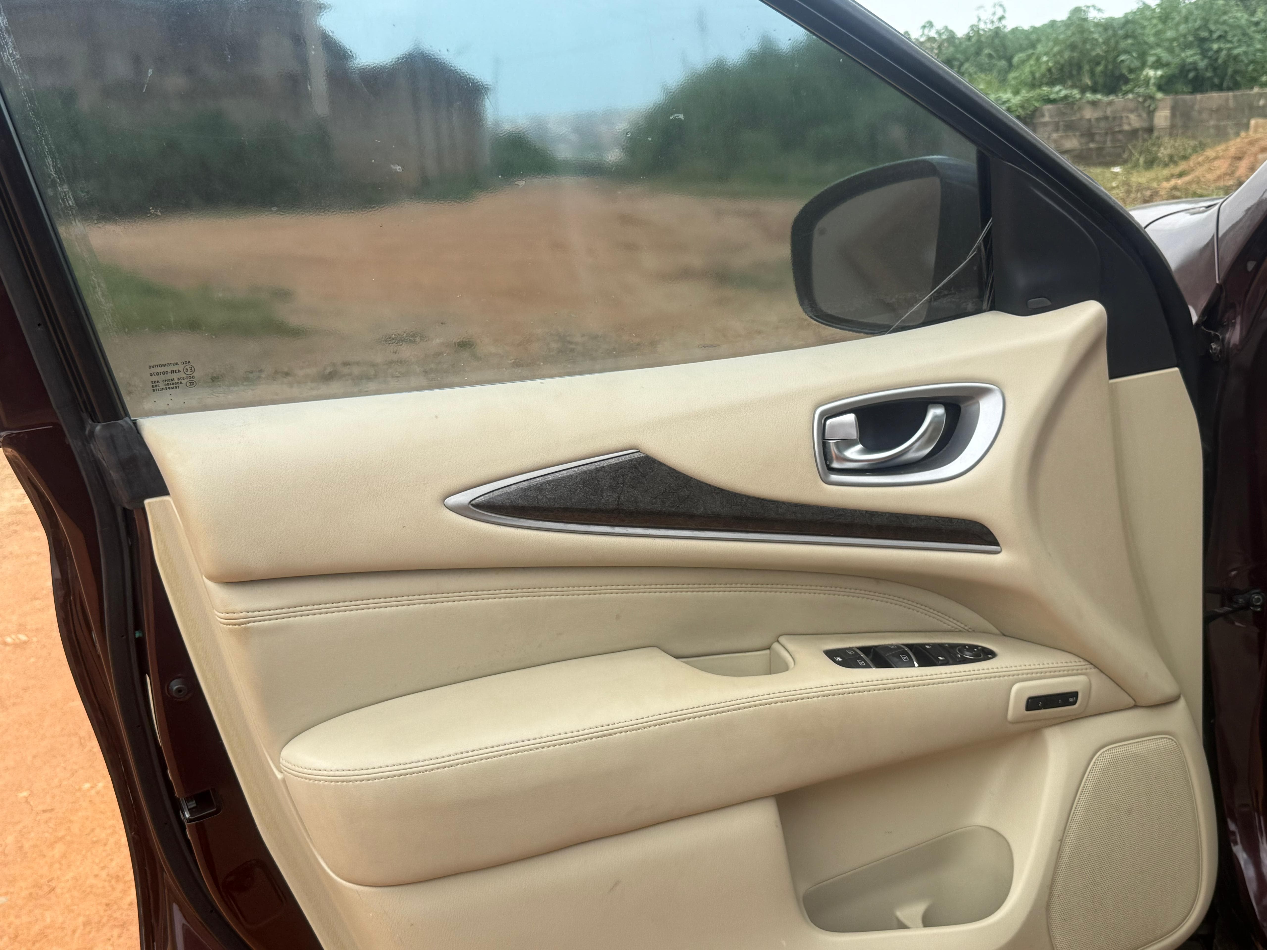 Infiniti JX 35