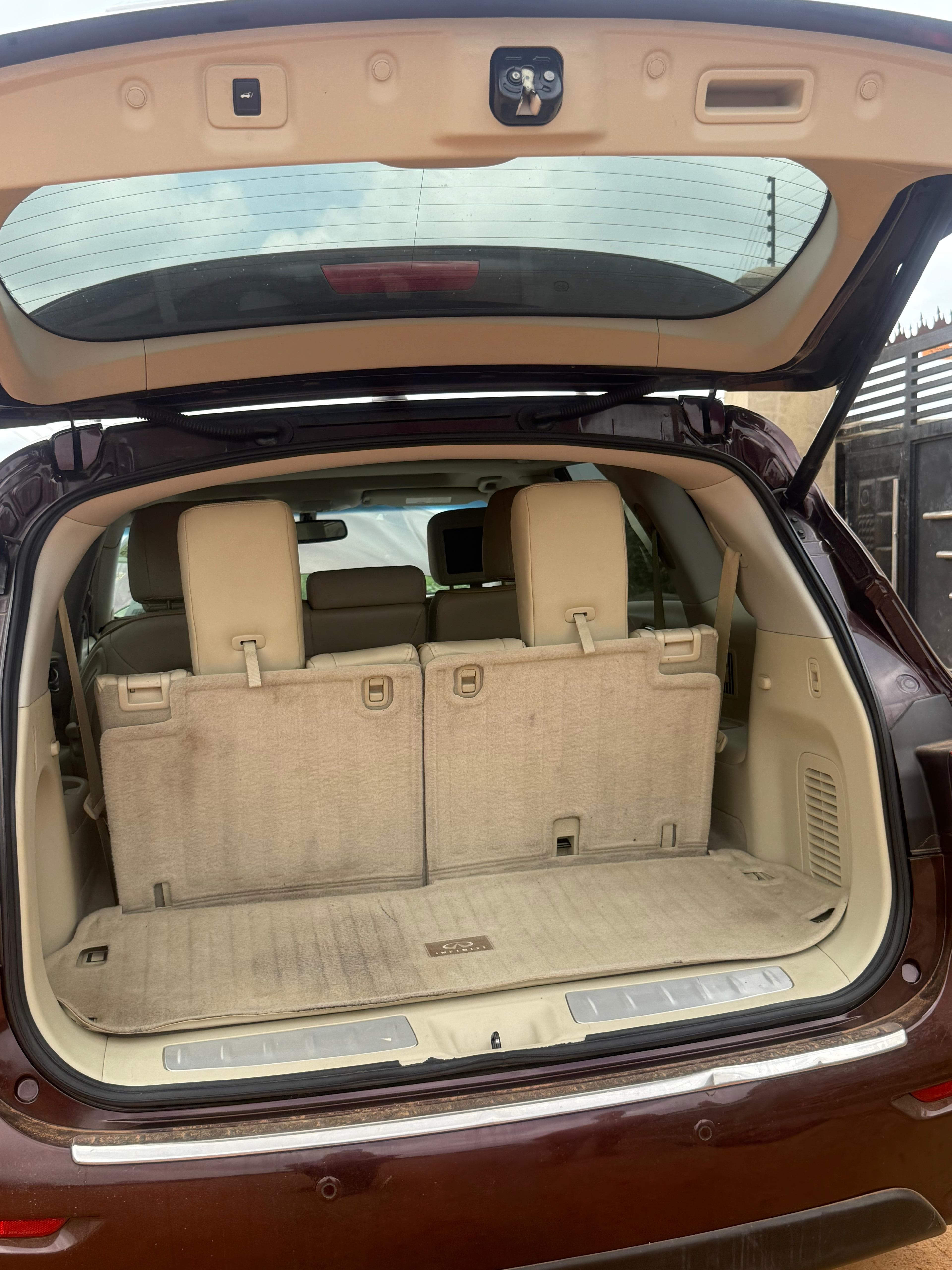 Infiniti JX 35