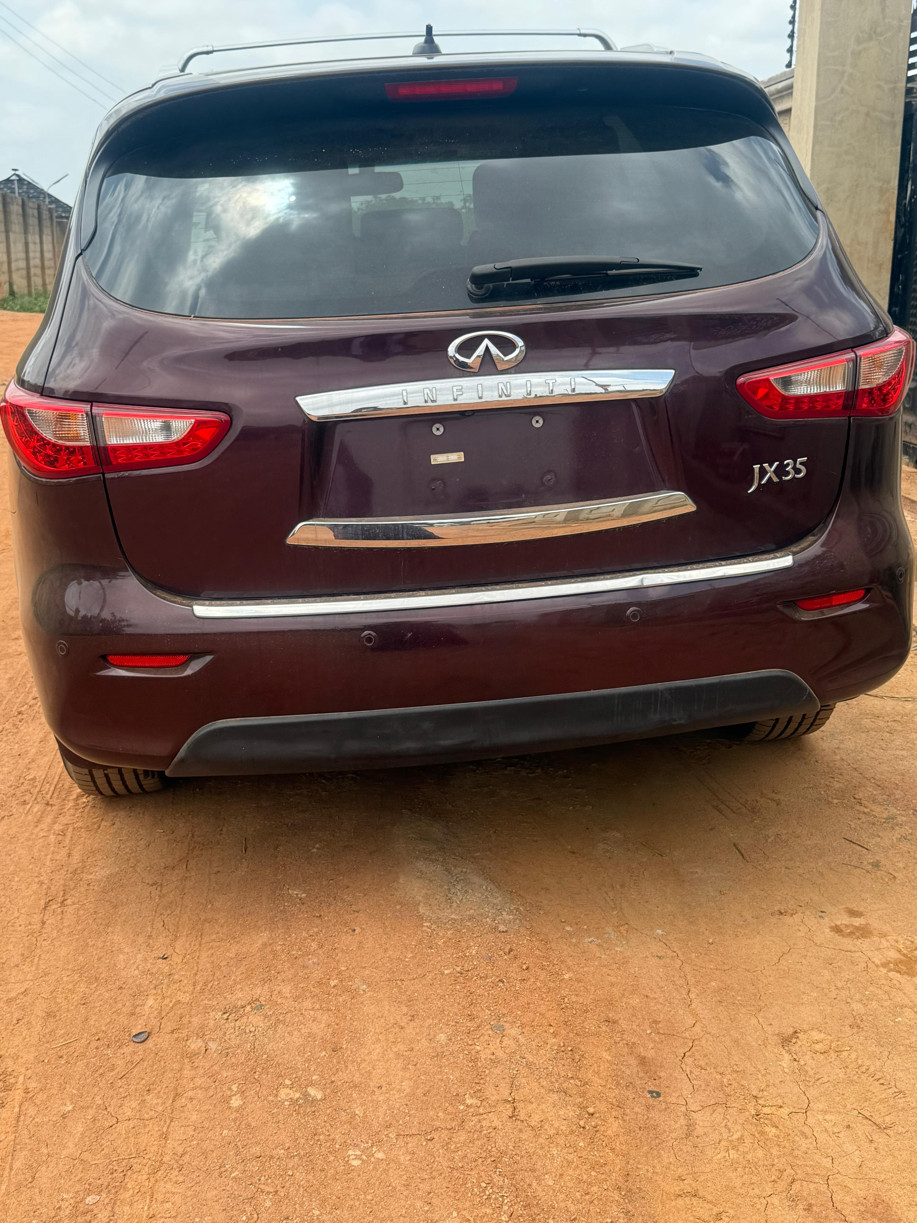 Infiniti JX 35