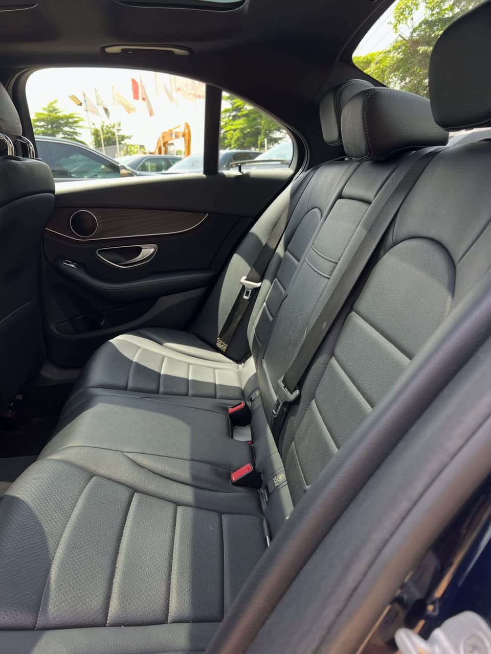 Mercedes-Benz C300