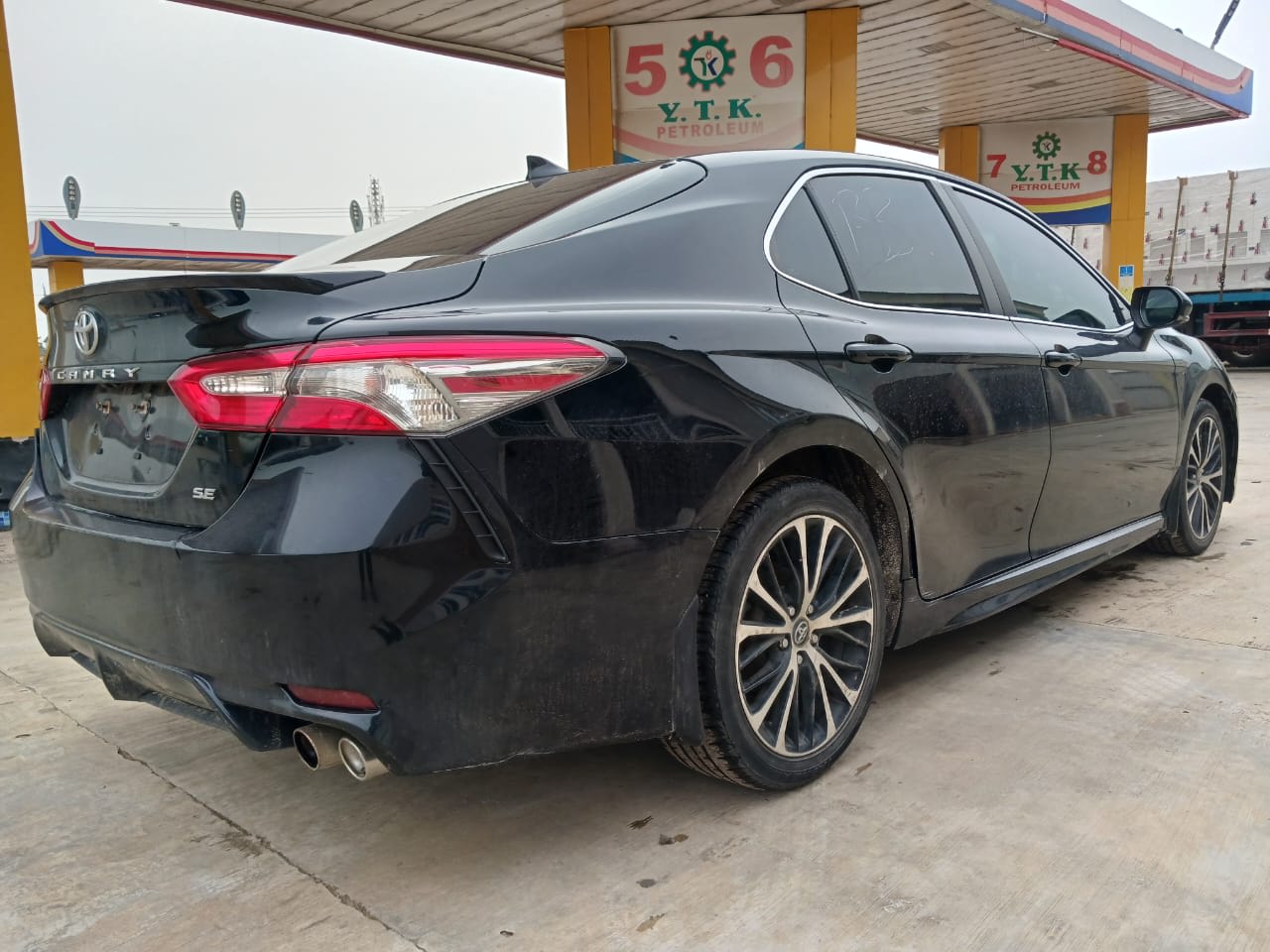 Toyota Camry SE