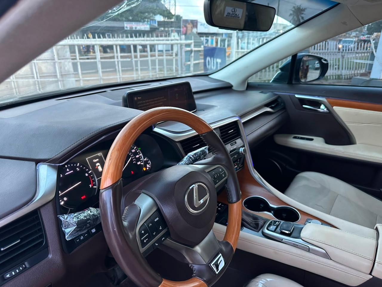 Lexus F-sport