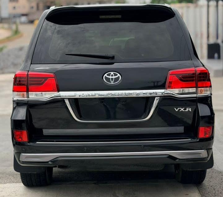 TOYOTA LANDCRUISER
