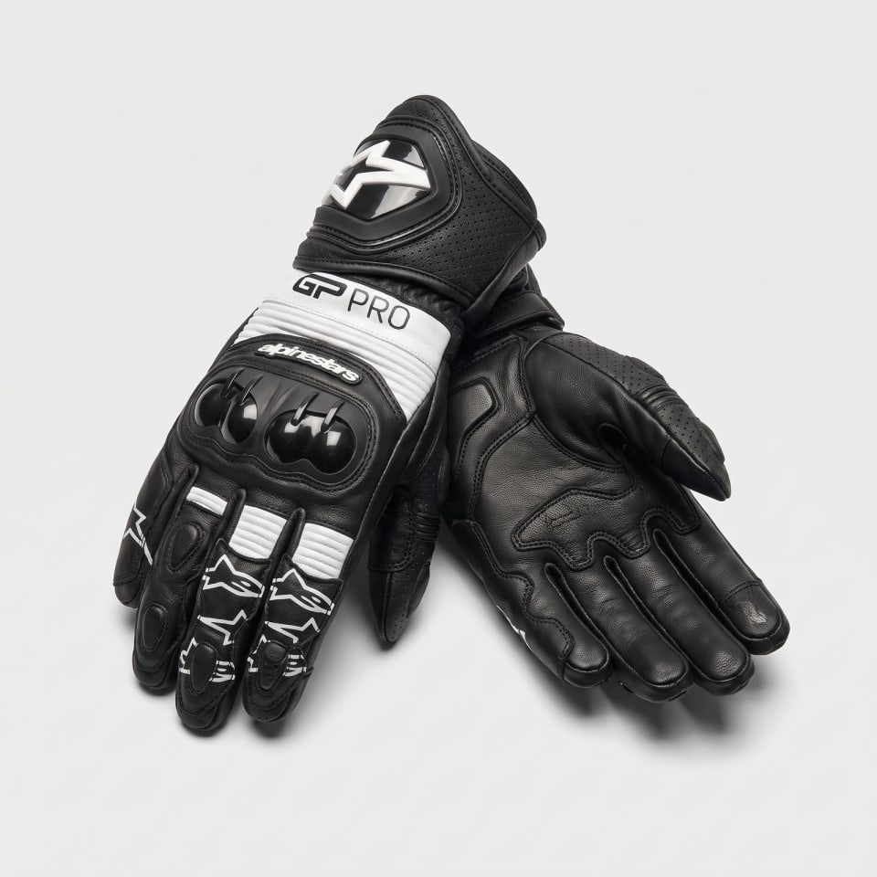 Set Alpinestars Negro: detalle de los guantes