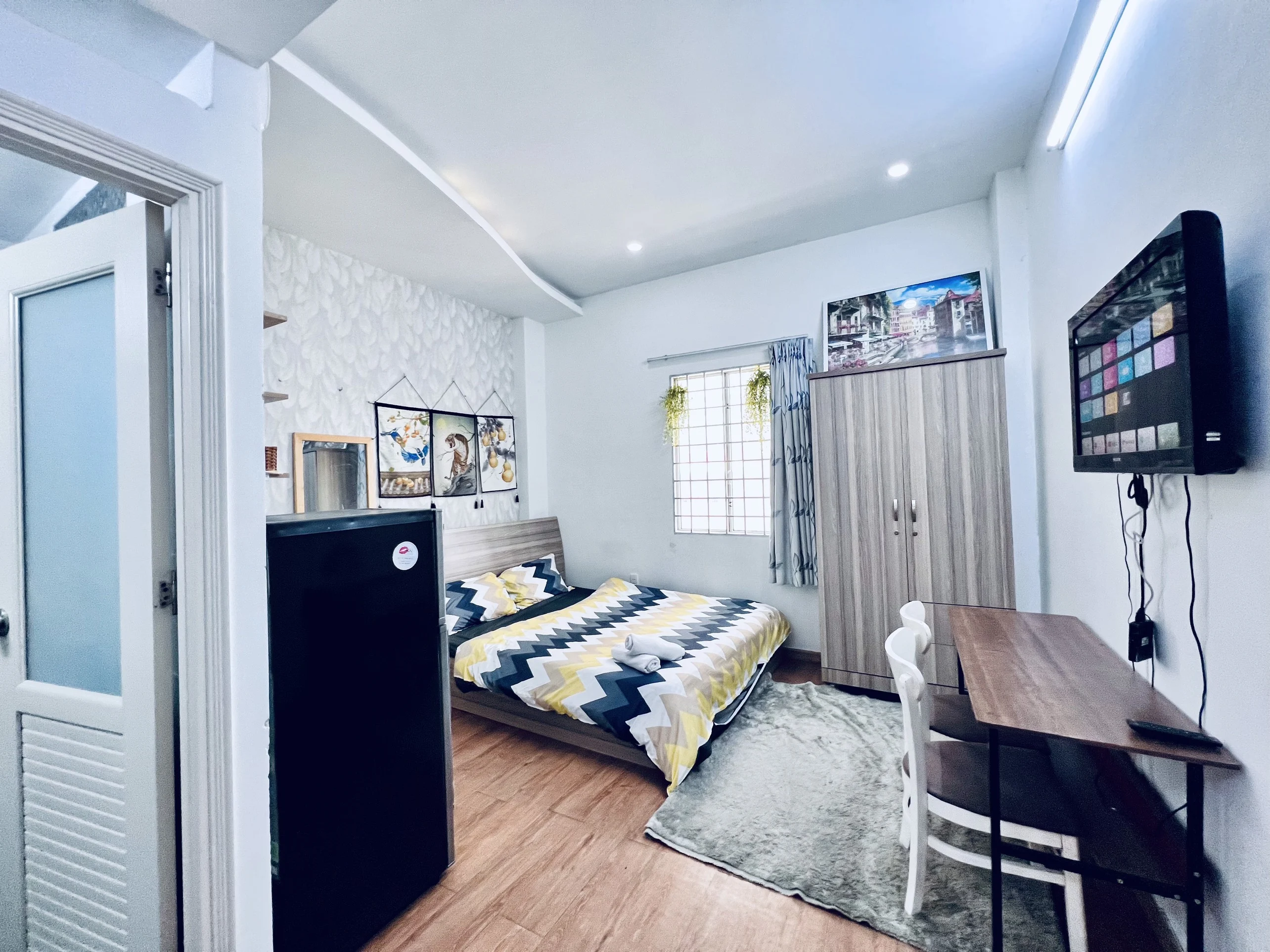 Cho thuê phòng Lê Thánh Tôn, Quận 1