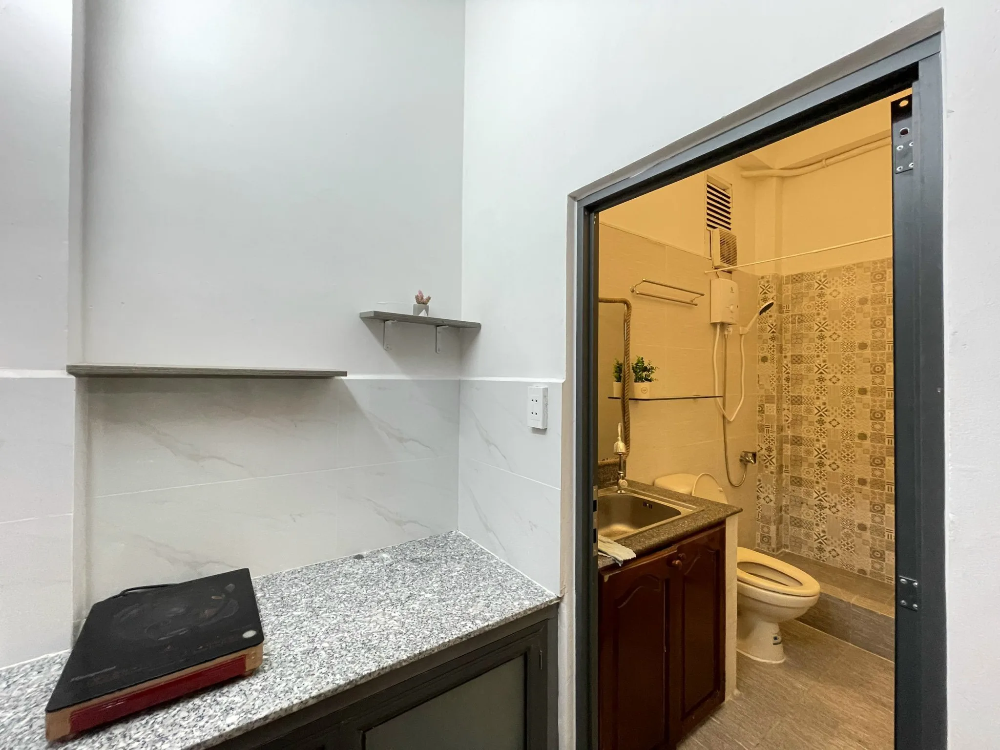 Cho thuê phòng Nguyễn Hữu Cầu, Quận 1