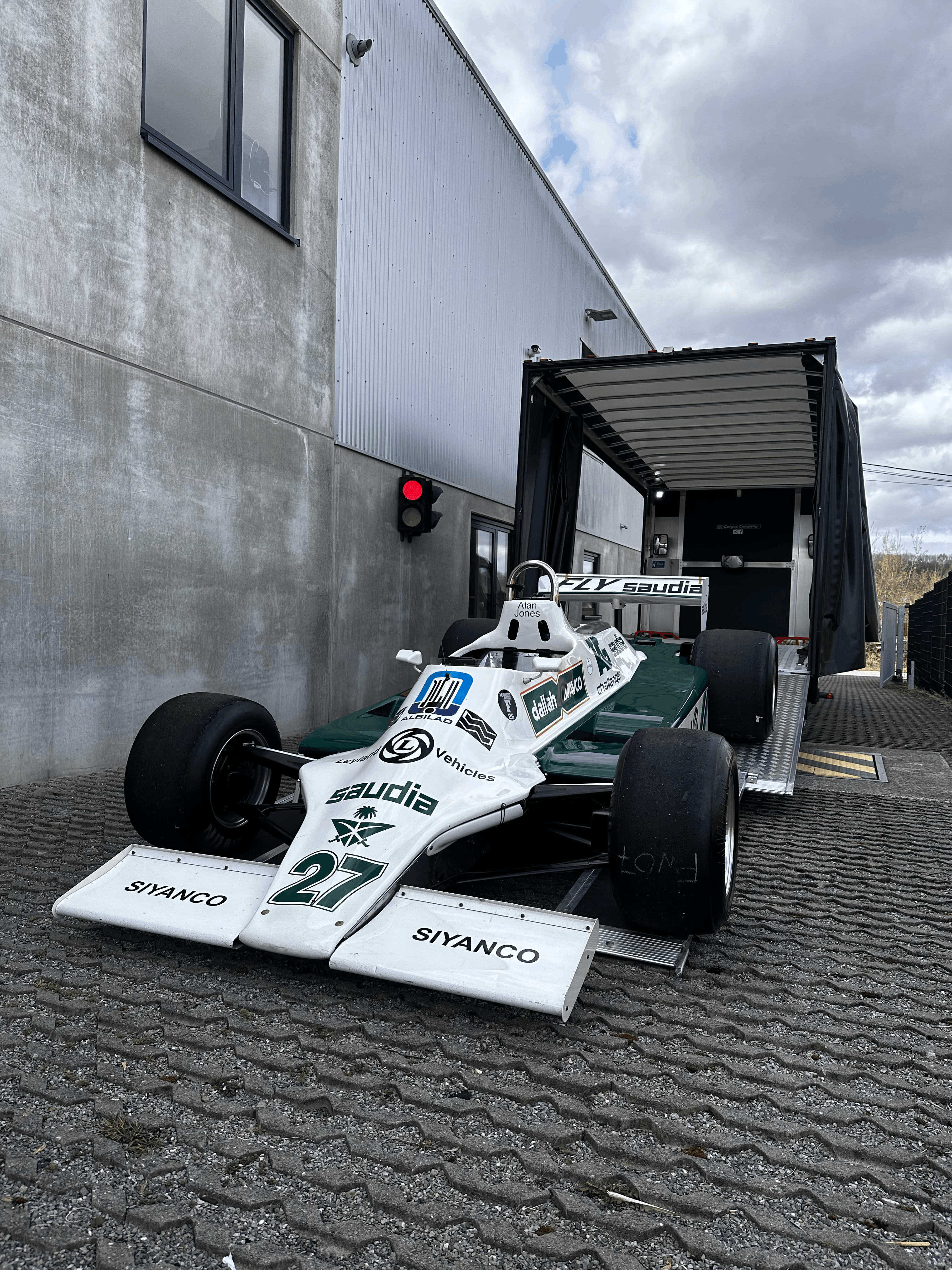 Williams FW07