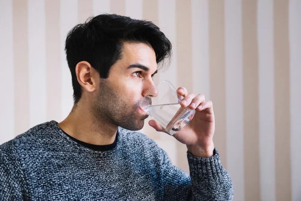 Correct way to drink water | HealthyRaho.in