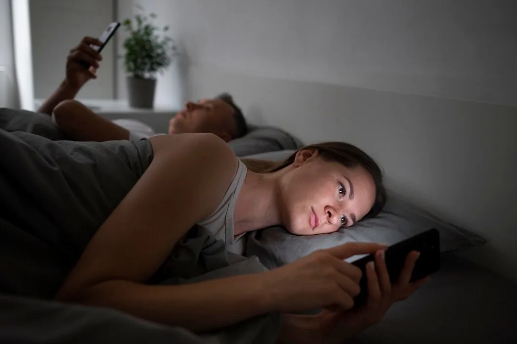 Don't use phone before sleeping | HealthyRaho.in