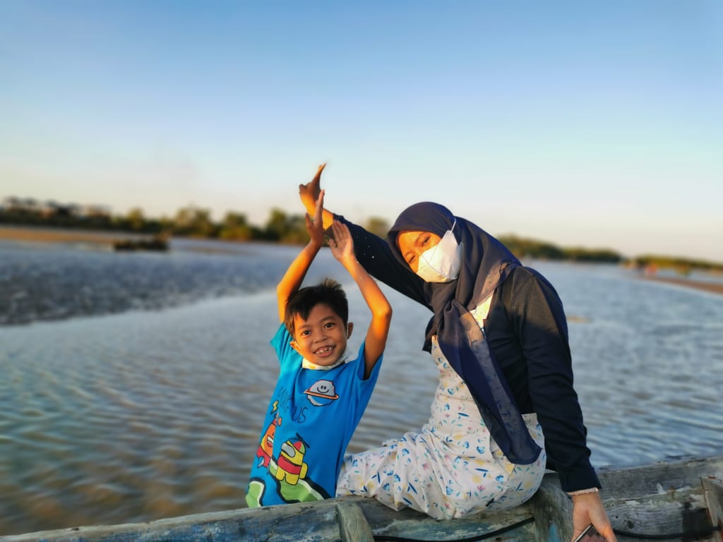 Ngepantai Di Pantai Song Osong Aengsareh Sampang