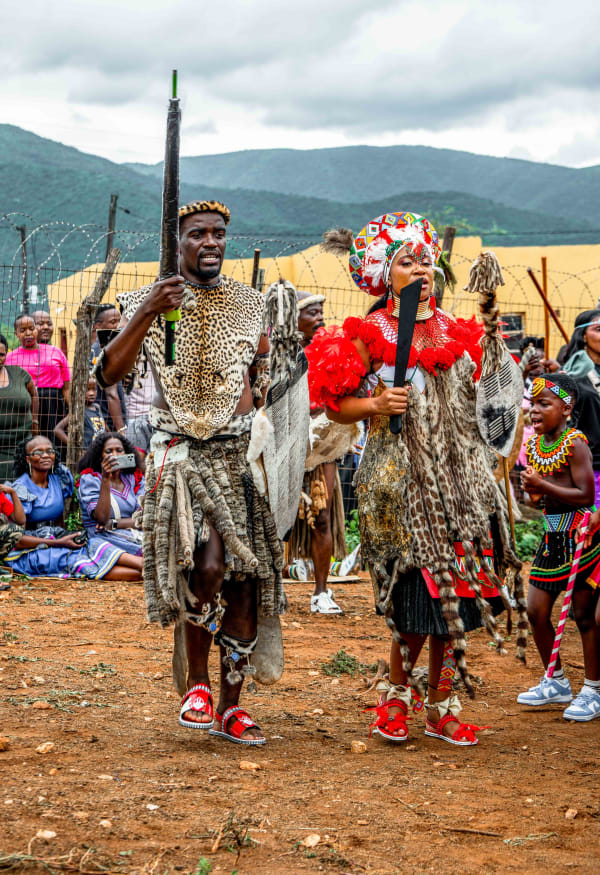Makoti performing her traditional ritual