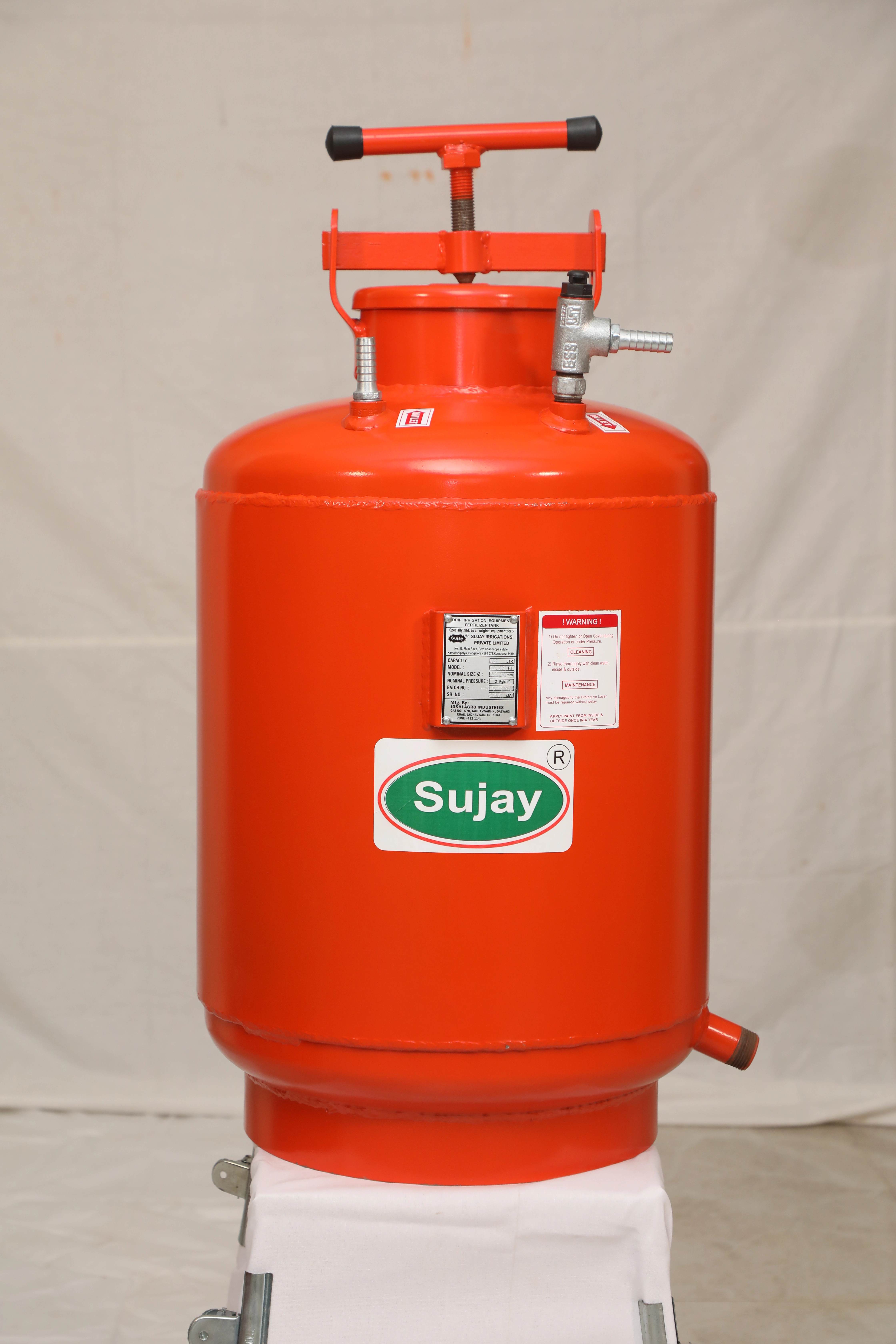 Fertilizer Tank 60 Liters with suction fittings