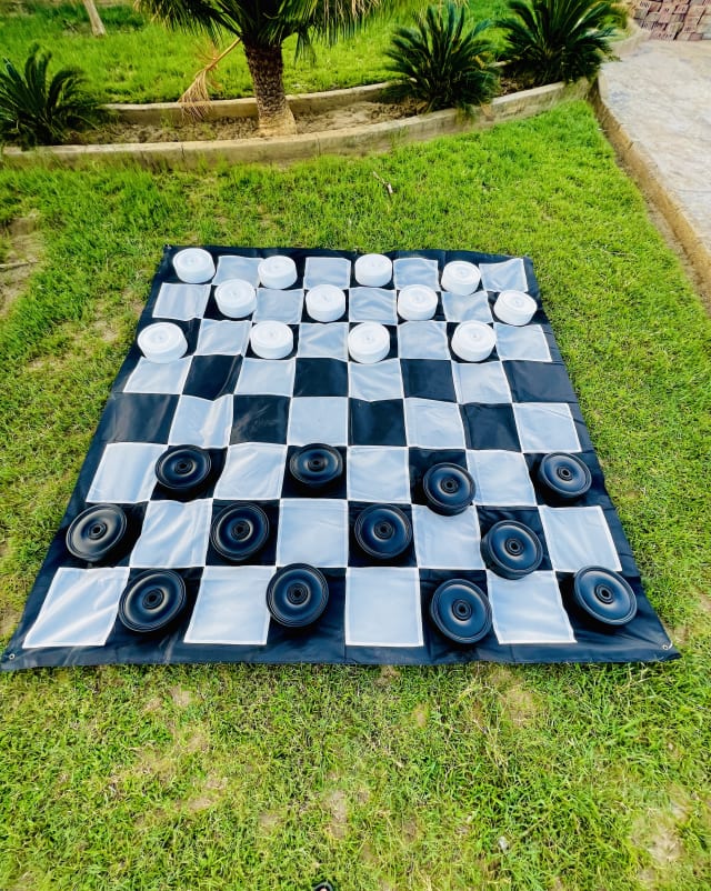 Giant Draughts - Image 1