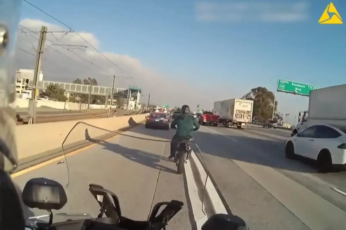 Daredevil motorcyclist wanted after high-speed escape from Pasadena cops