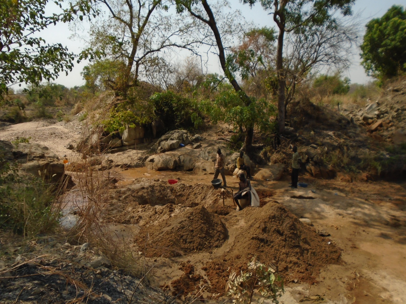 Empowering artisanal miners: Gov’t directs finance ministry to release funds for key projects