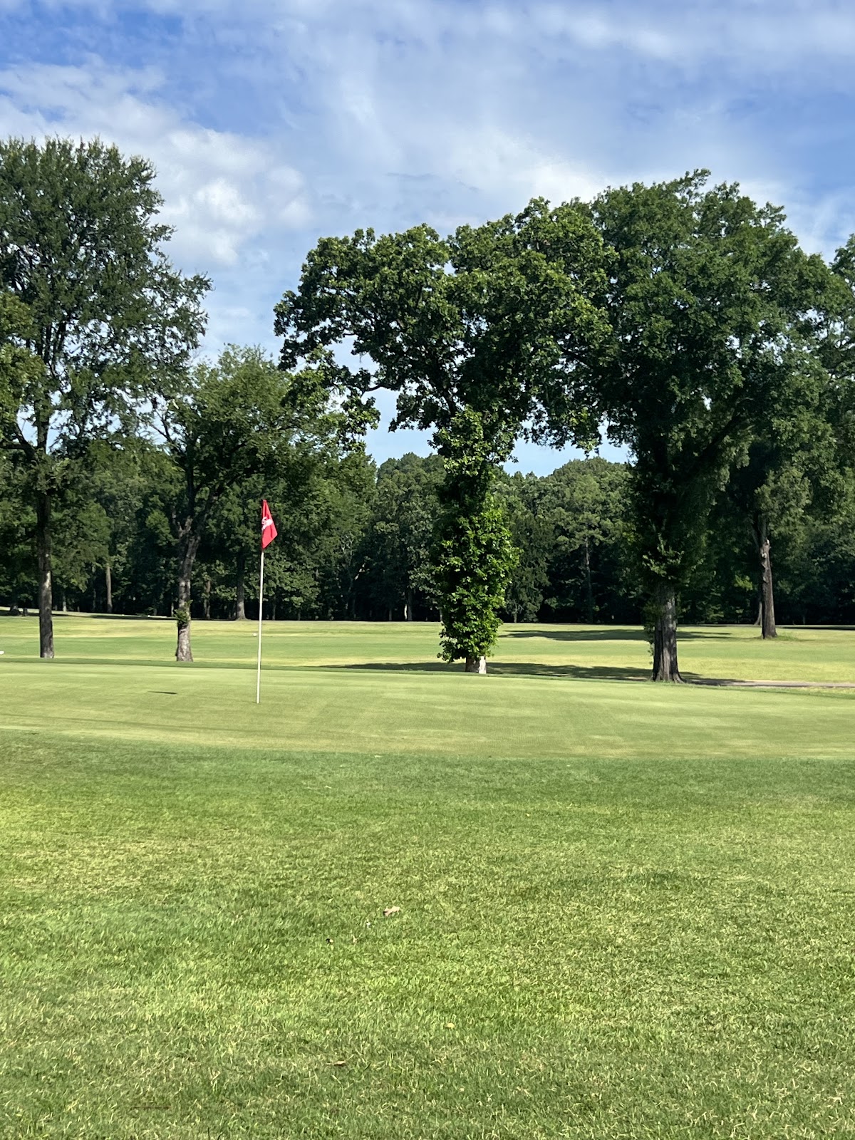 Burns Park Golf Course - Golf Course
