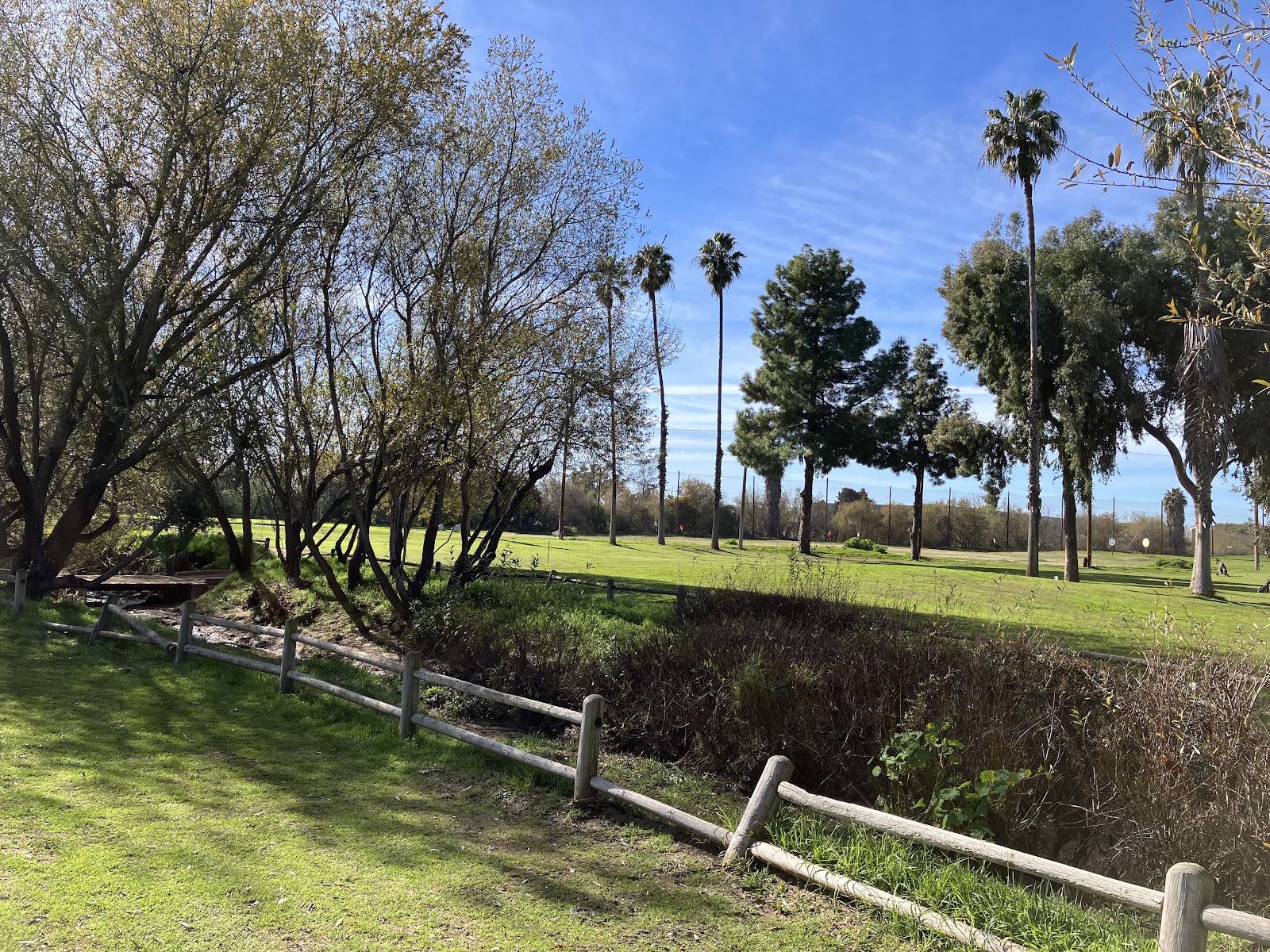 Twin Lakes Golf Course - Golf Course