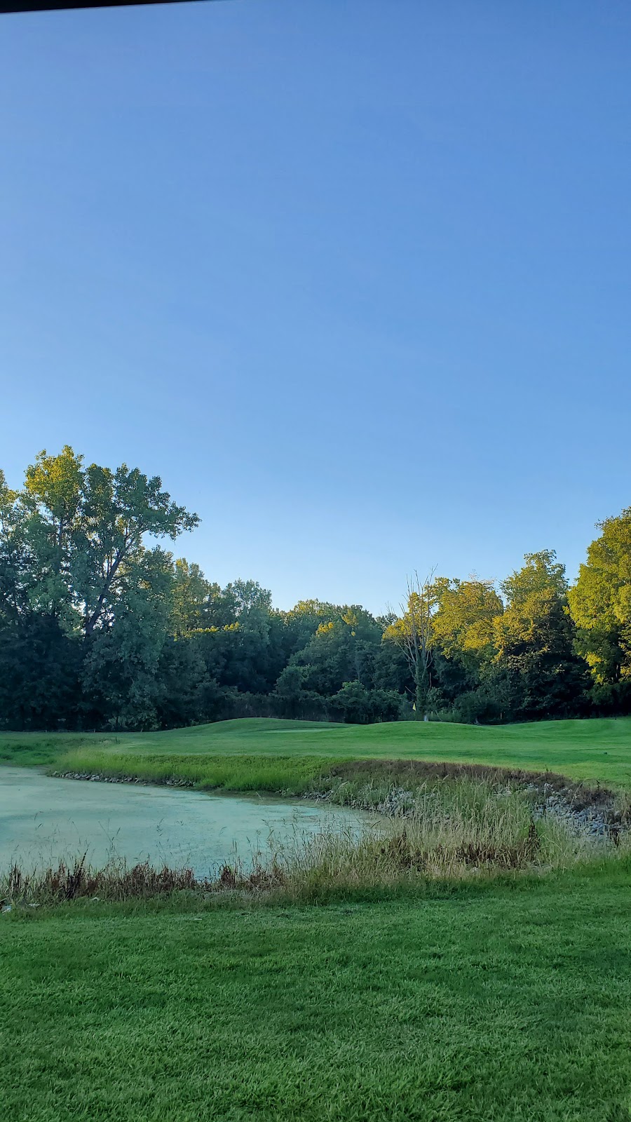 Broadview Golf Course - Golf Course
