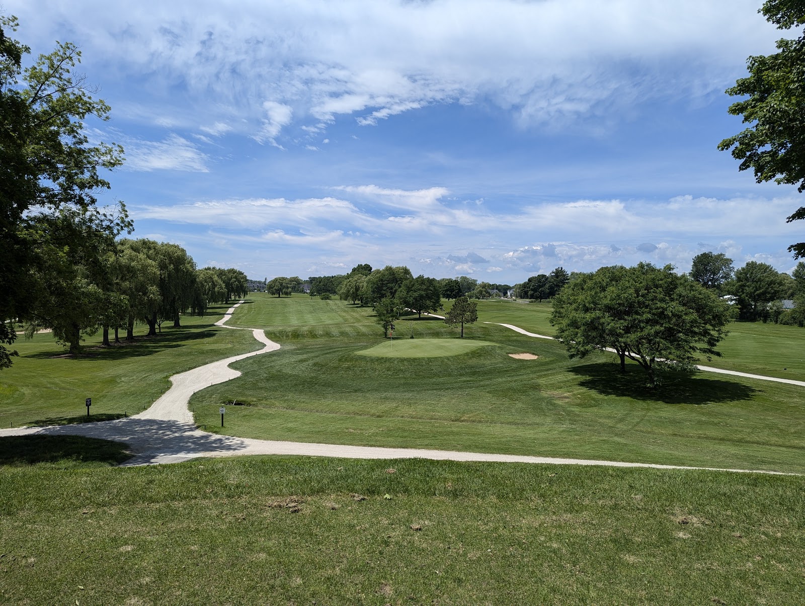 Kwiniaska Golf Course - Golf Course