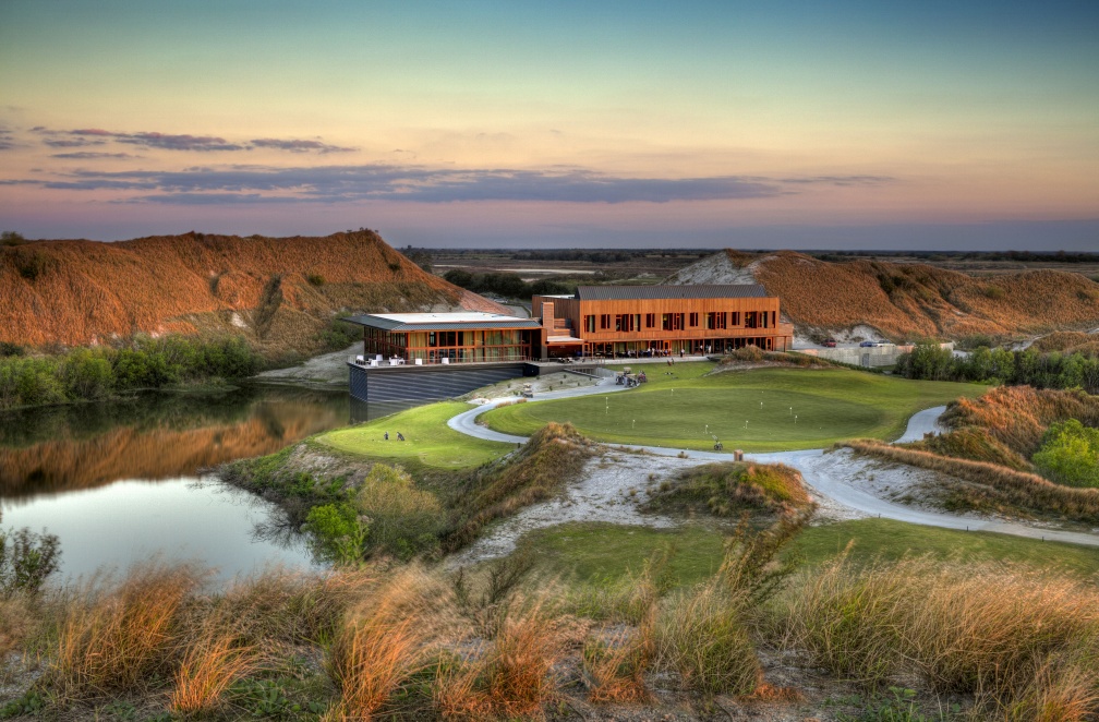 CLUBHOUSE AT STREAMSONG RED AND BLUE